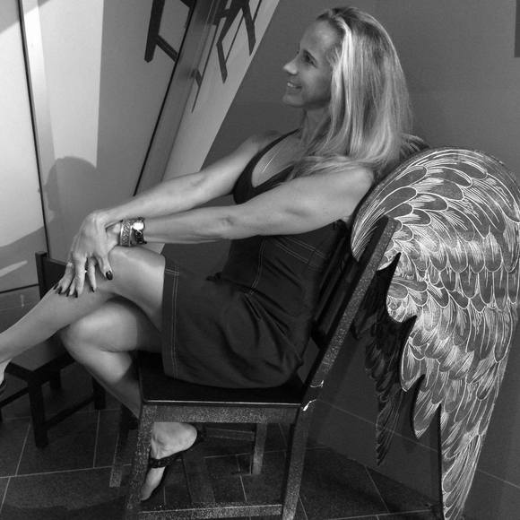 Meet your Posher, Fernanda - Picture 1 of 1